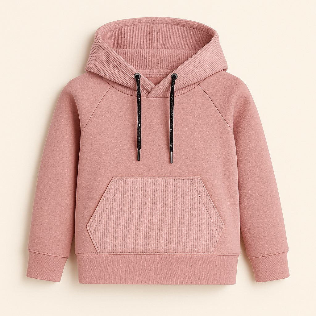 Otroški hoodie iz bombaža z žepom in kapuco – kakovostna in udobna otroška oblačila Ježek za vsak dan. Na voljo v več velikostih.