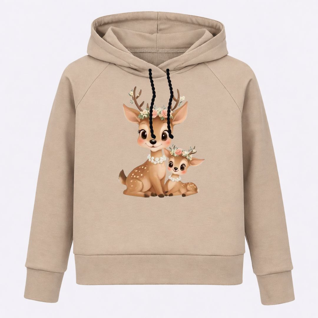 Otroški hoodie iz bombaža z kapuco ter ljubkim motivom srnice Bambija spredaj – kakovostna in udobna otroška oblačila Ježek za vsak dan. Na voljo v več velikostih.